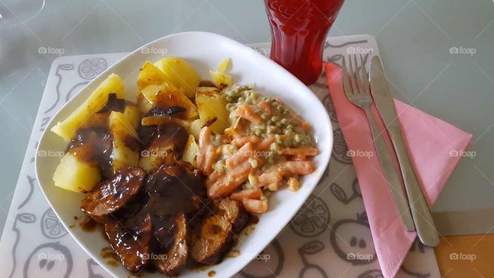 Scheinefilet mit Kartoffeln und Gemüse 🤗