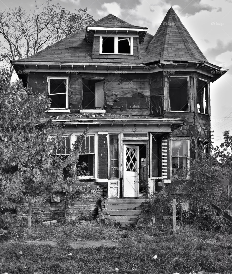 Abandoned house in Detroit. Abandoned house in Detroit, still beautiful