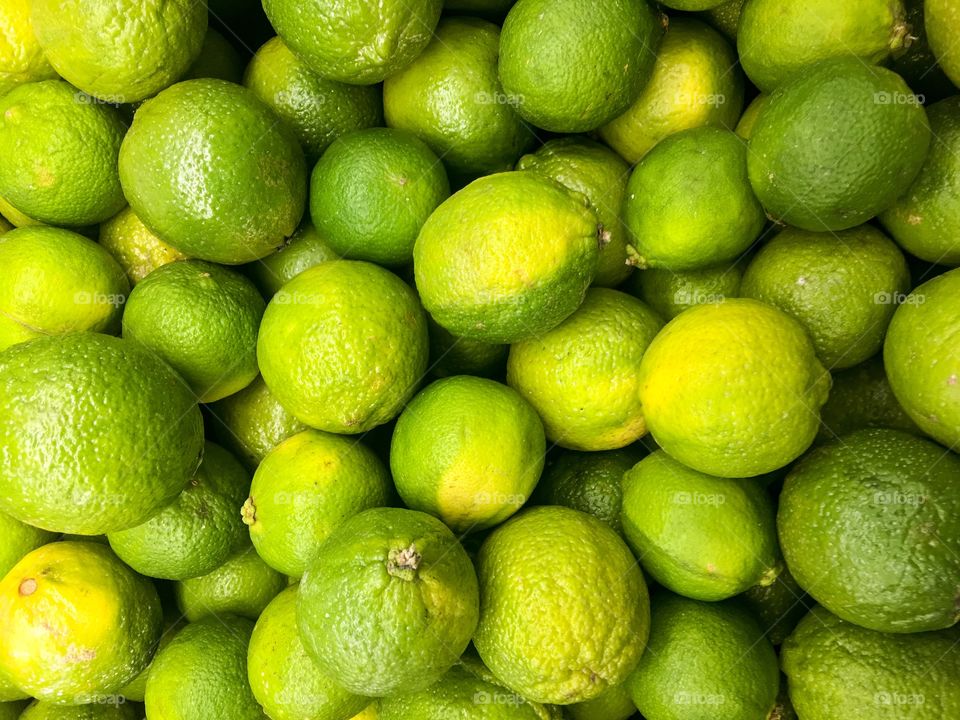 Green lemon background 