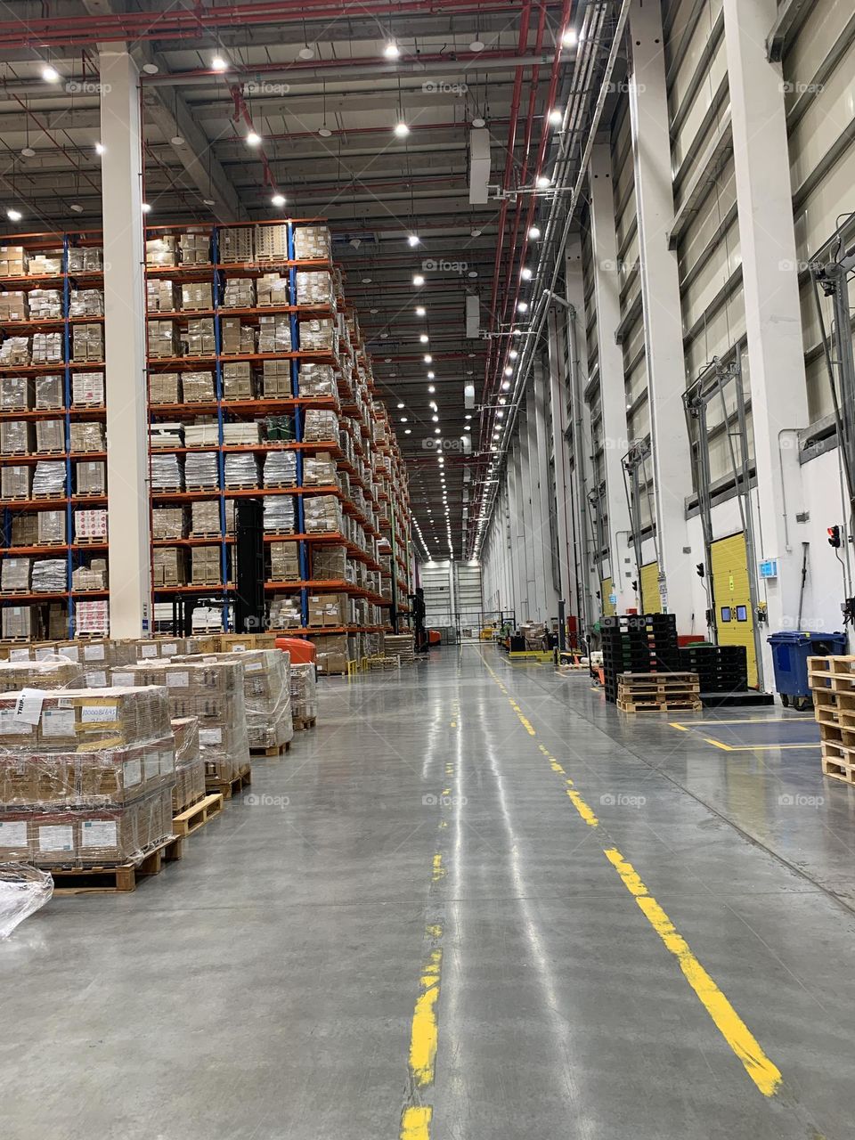 Stock keeping in warehouse 