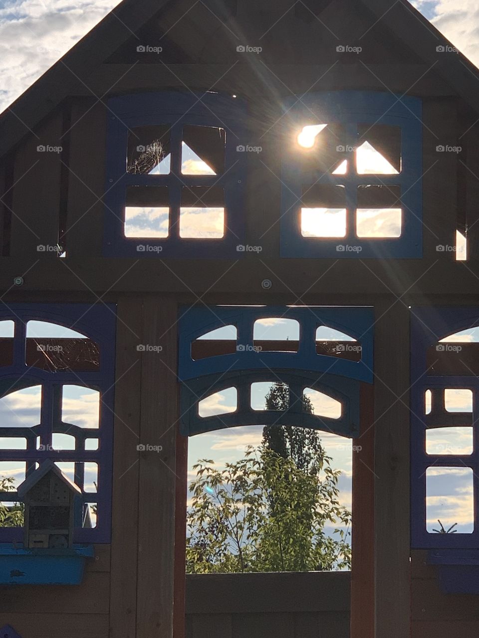 Sun through the playhouse roof 