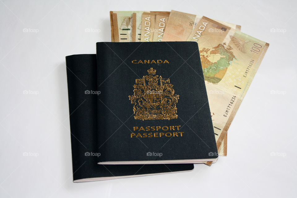 Canadian passports and money