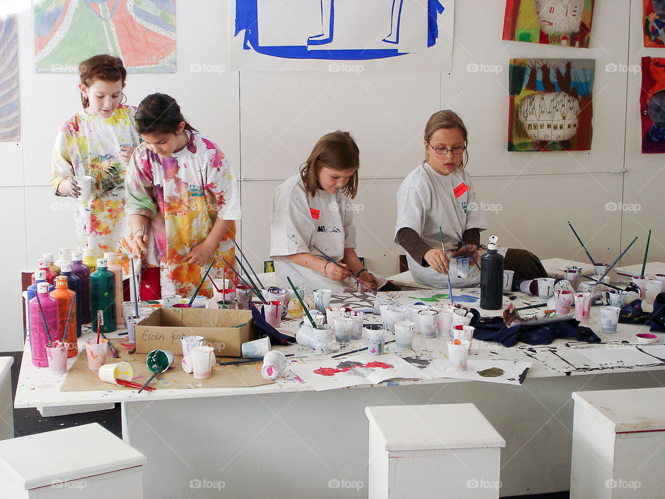 Kids in painting workshop