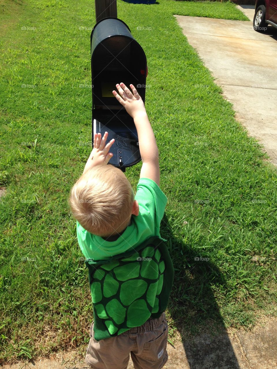 Mailman . Learning to mail letters 