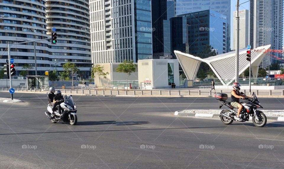 City vibe 🏢 Motorcycle 🏍️ Morning 🌞