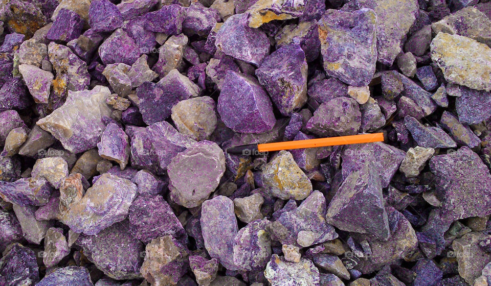 fluorite purple rock