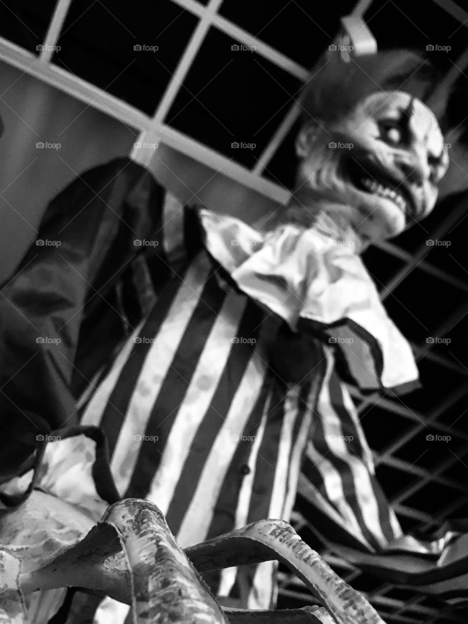 Scary clown at the wharf for Halloween🤡