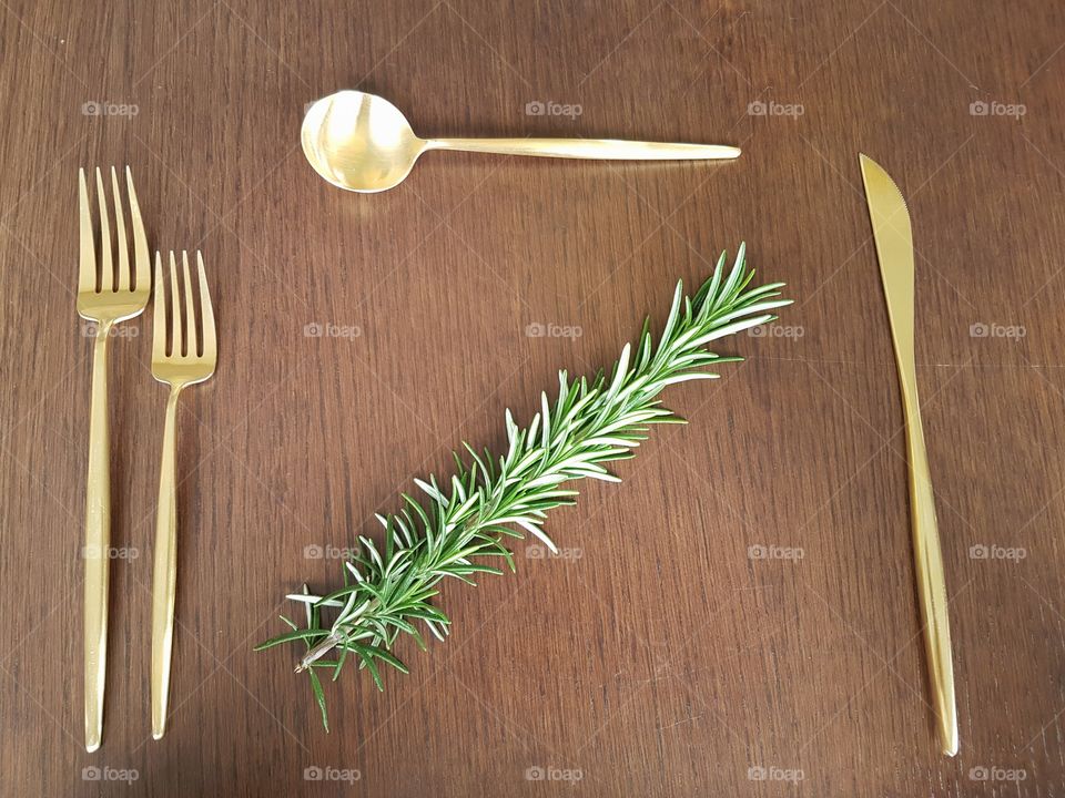 Special occasion table setting