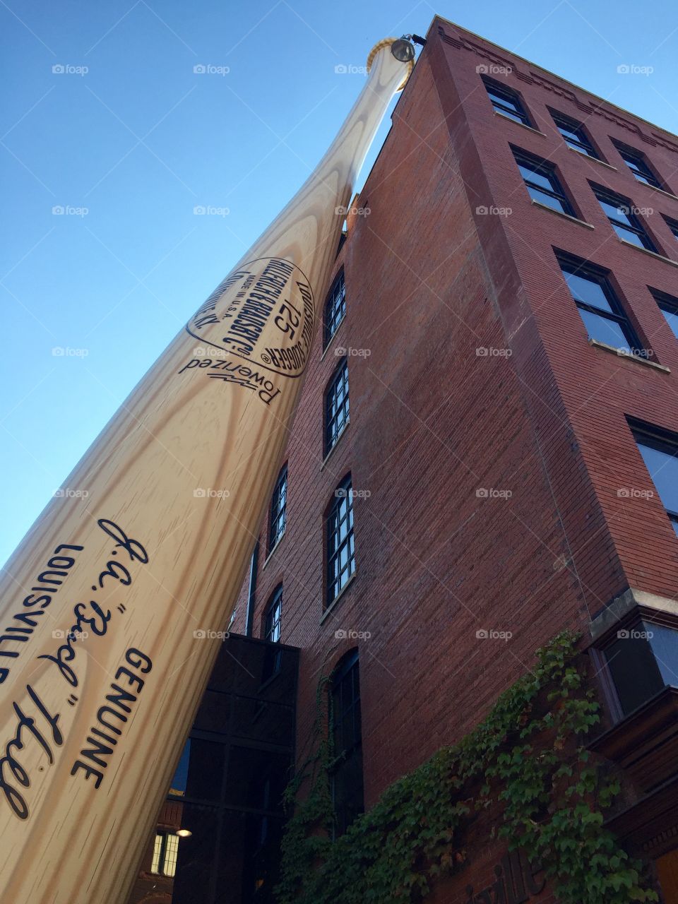 Louisville Slugger. Louisville Slugger