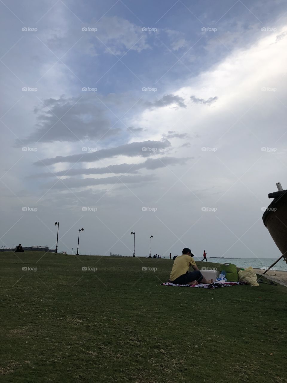 Picnic across the sea where the ship is parked