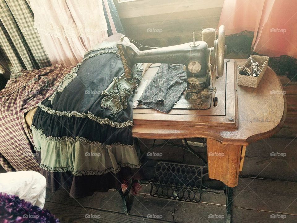 Vintage Sewing Macine
