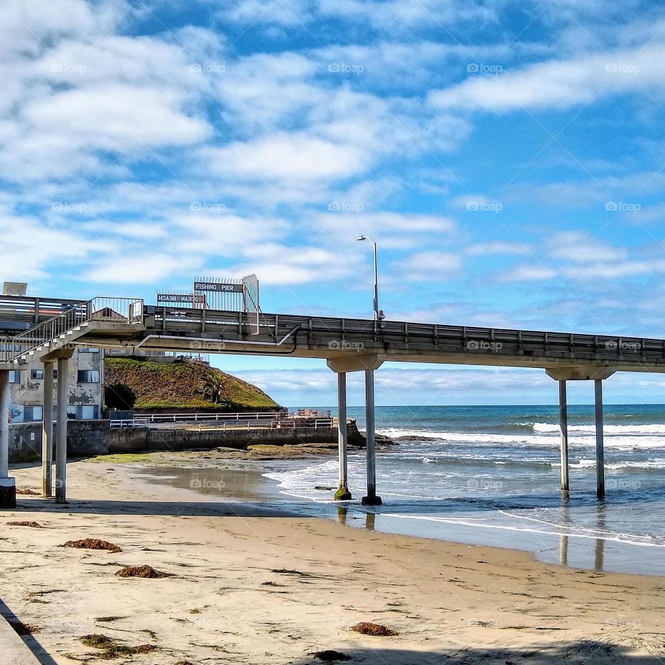 Free People's Fishing Pier in Ocean Beach (San Diego CA)