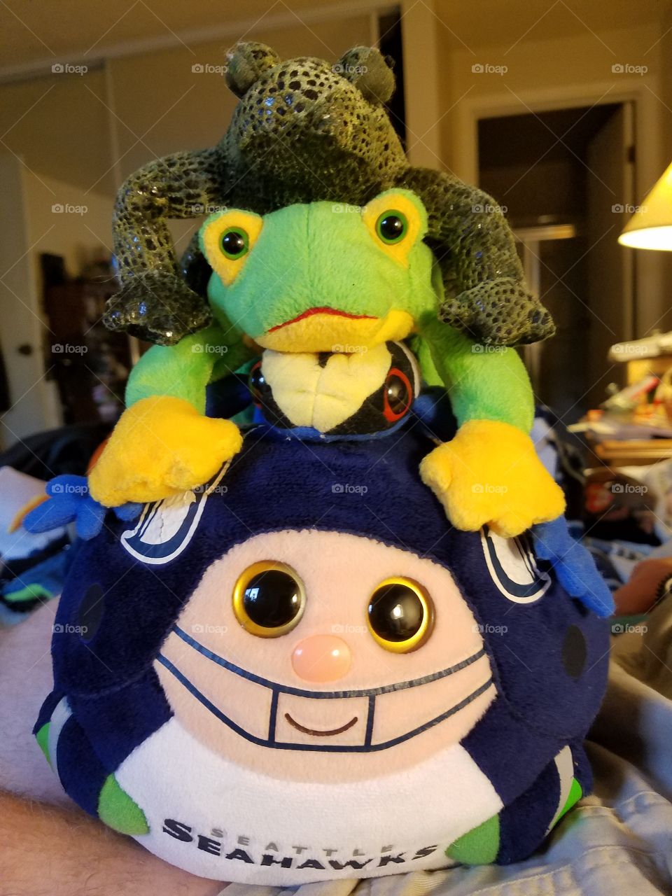 frog stuffy stack
