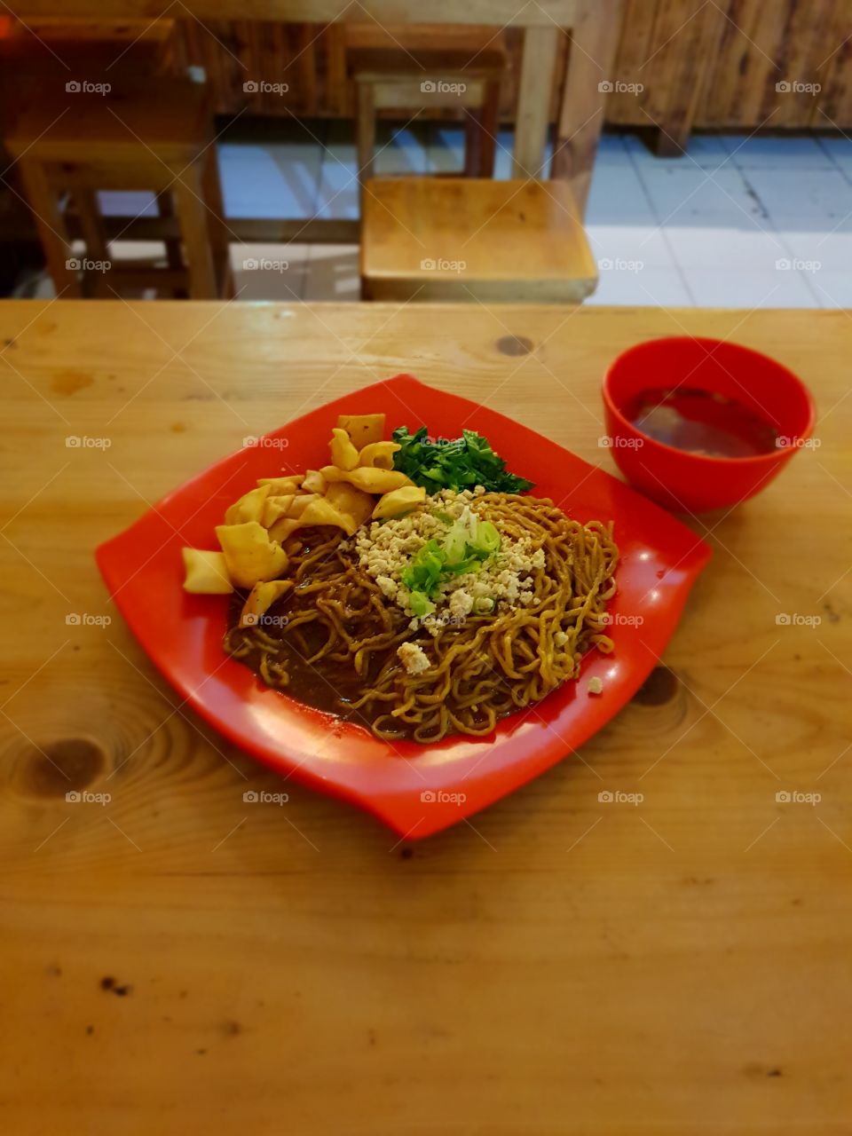 Sakaw noodles