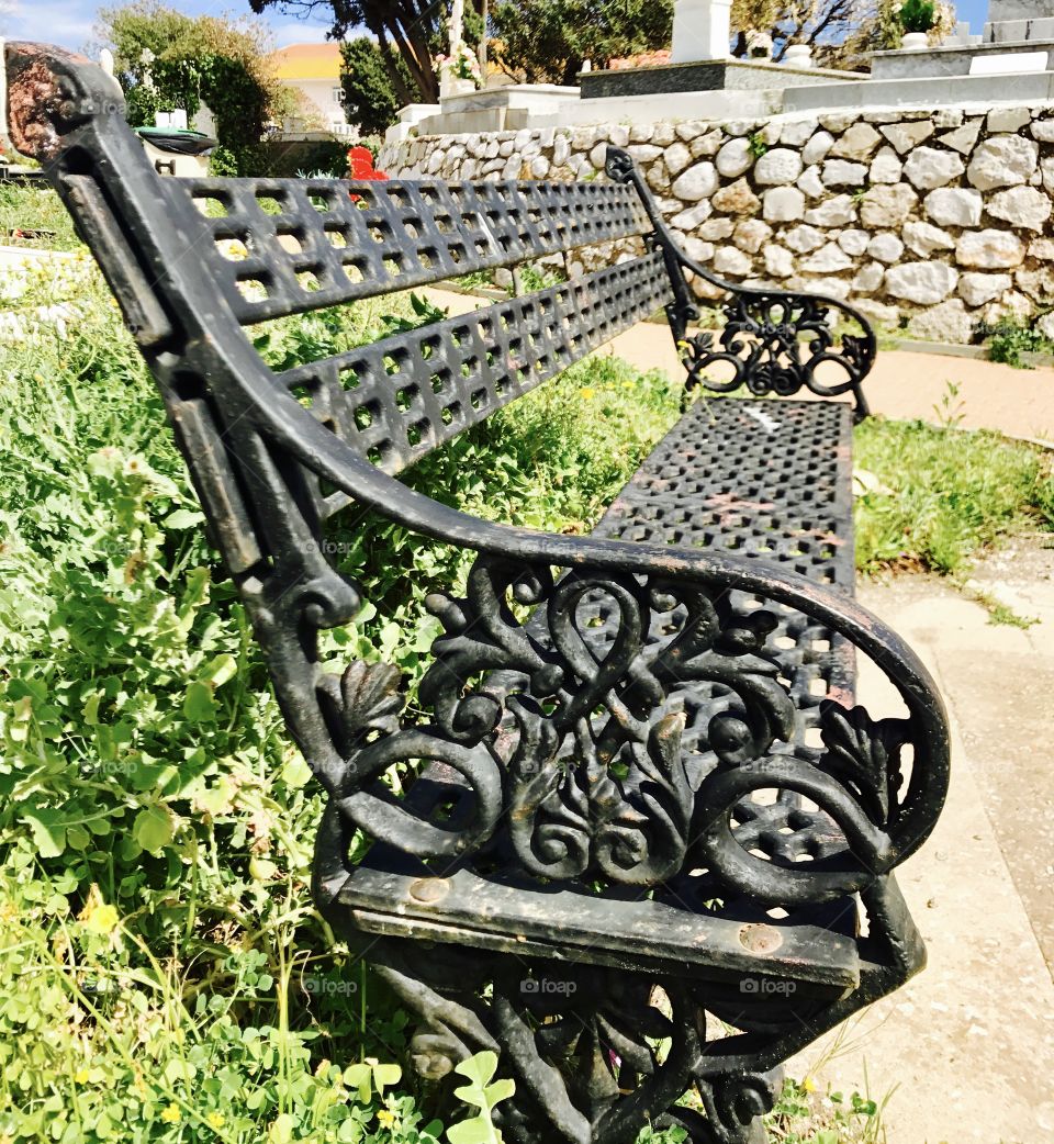 #bench #sit #metal #black