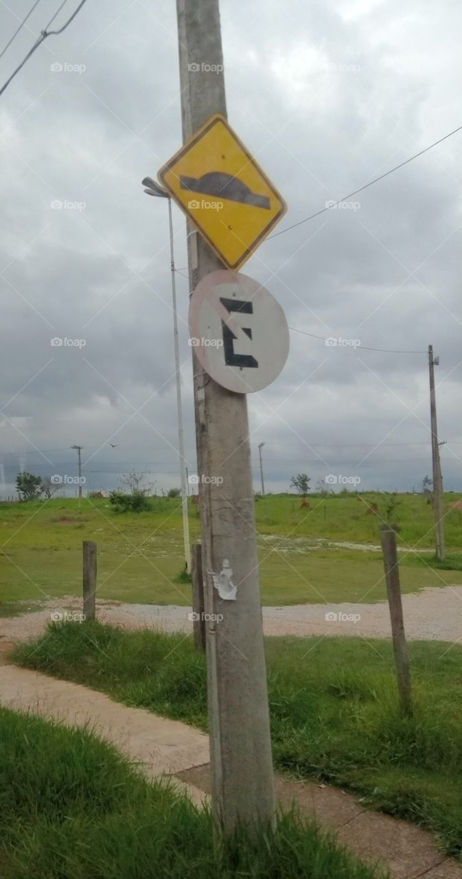 Sinalização no poste