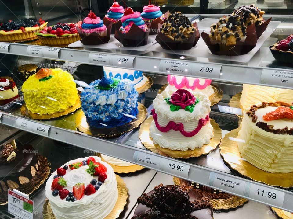Beautiful and deliciously colorful pastries at Publix in Florida 