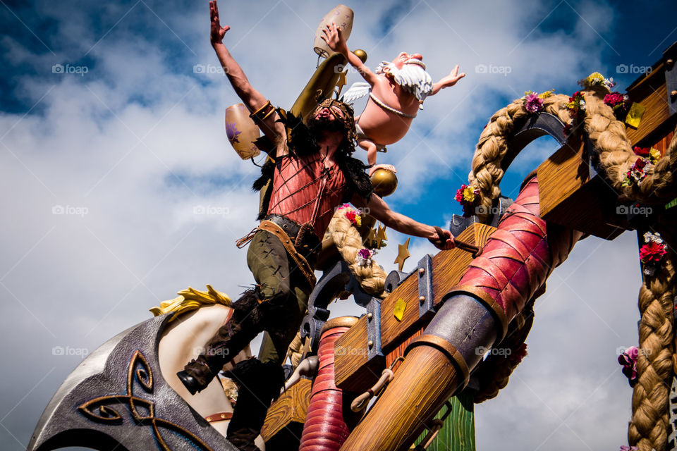 How to Train a Dragon parade float at Magic Kingdom Festival of Fantasy Parade