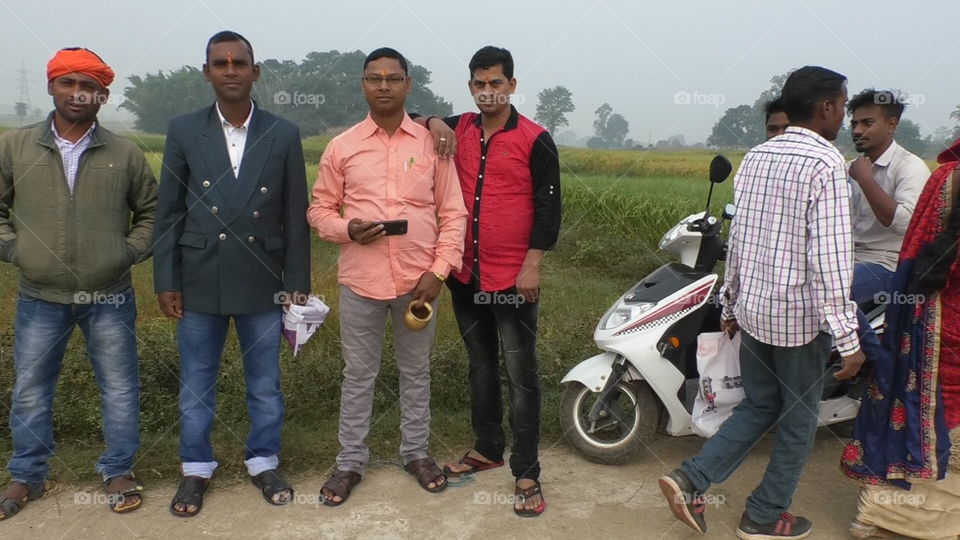 Gopal K verma
Upendra K Verma 
Dabalu K verma
(Cemaraman Mukesh kumar) Cemaraman Rahul pandey
(chat puja)