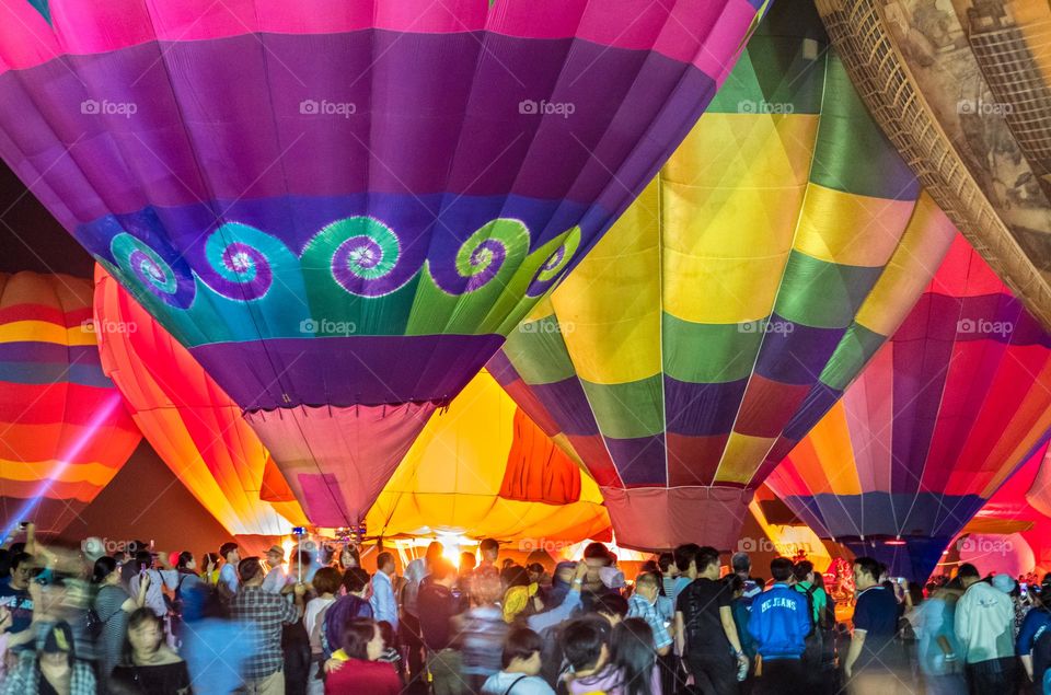 Feed gas into Balloon to fly up