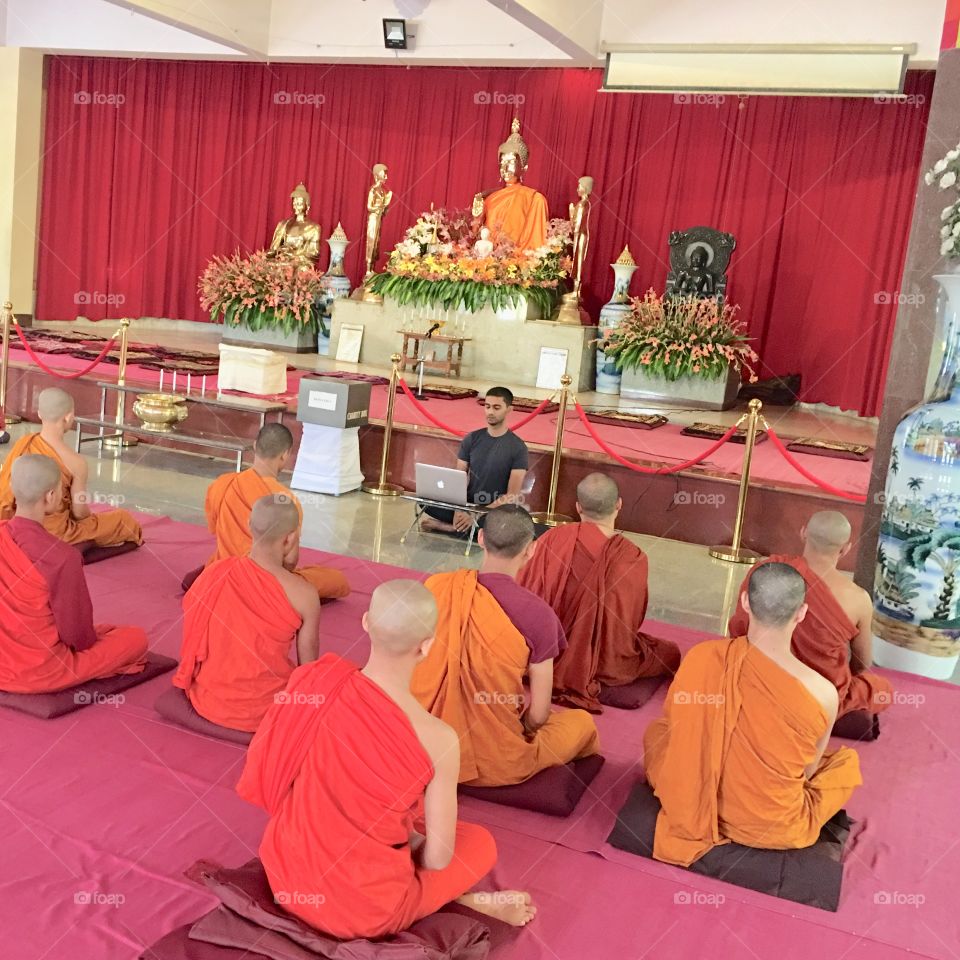 Monks learning meditation 