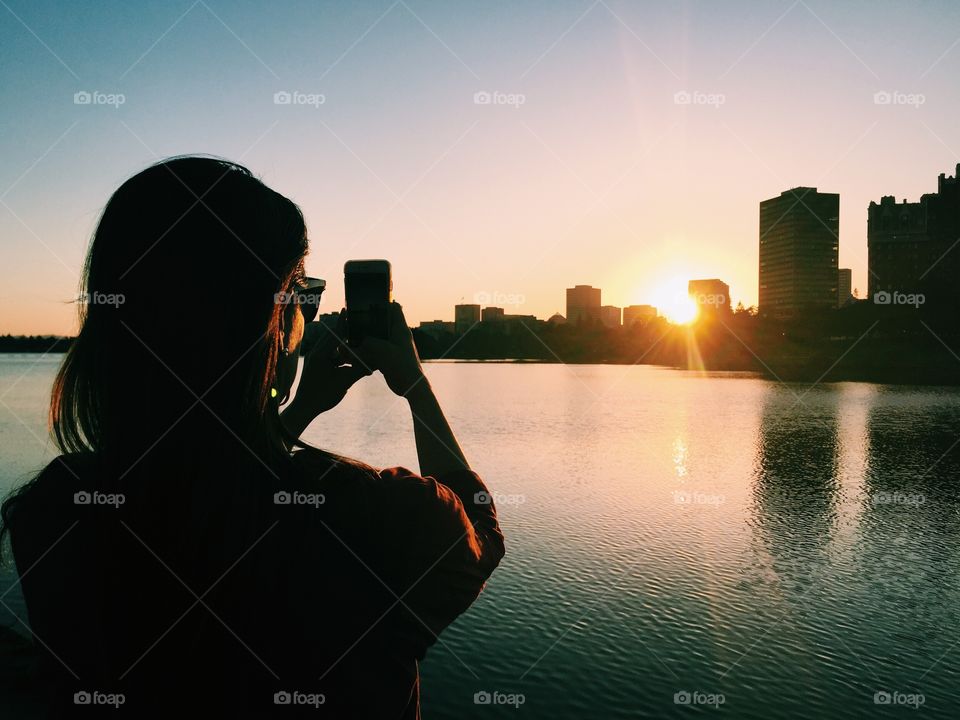 Photo of sunset over Lake Merritt in Oakland