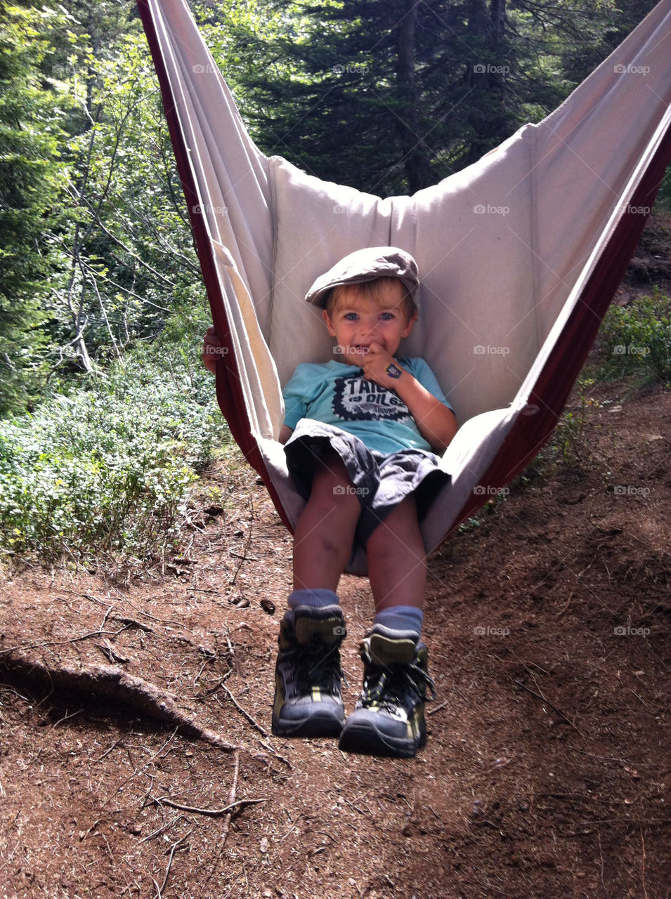 chair summer tree child by nivoa