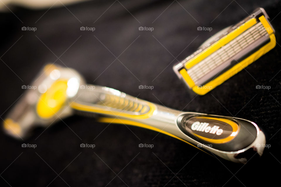 Gillette pro Fusion razor with additional razor head