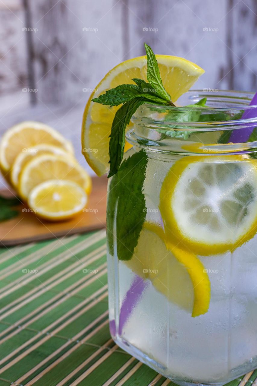 Lemonade with lime