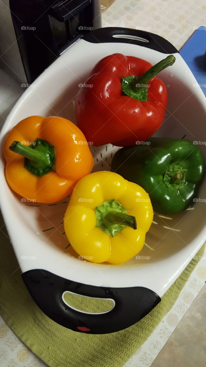 Cutting up bell peppers for dinner tonight.