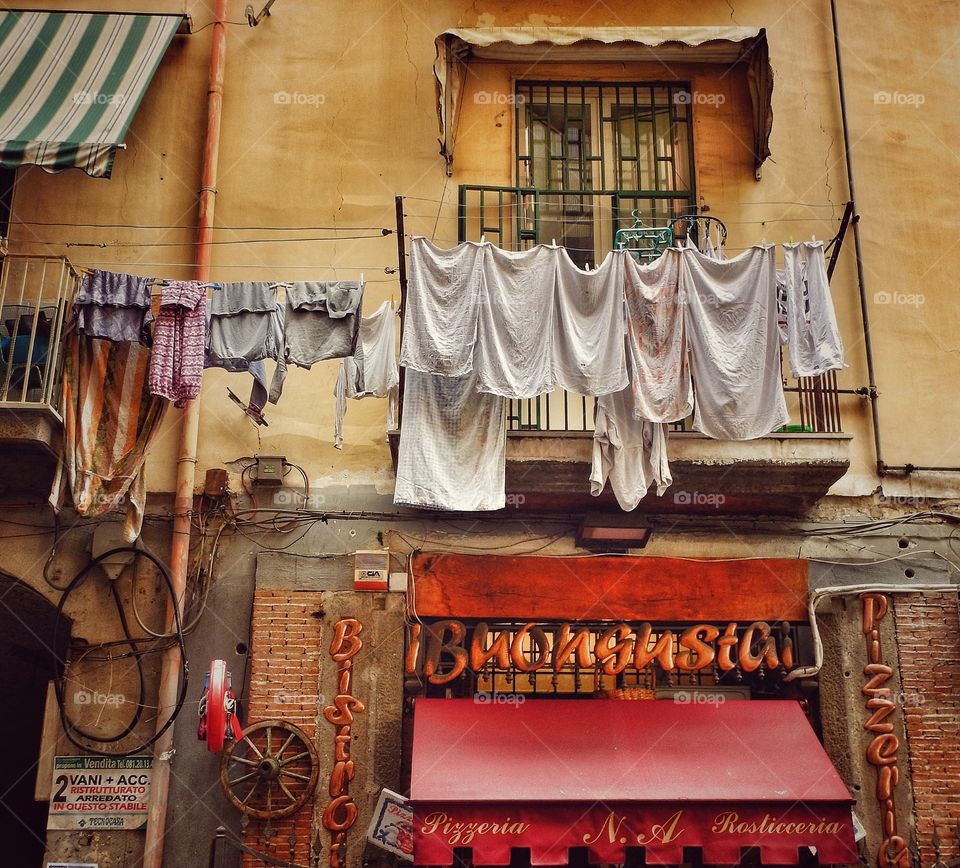 Naples clothesline