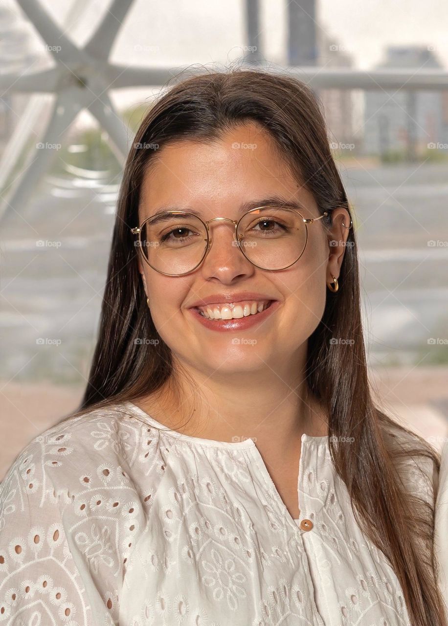 Portrait of a smiling woman 