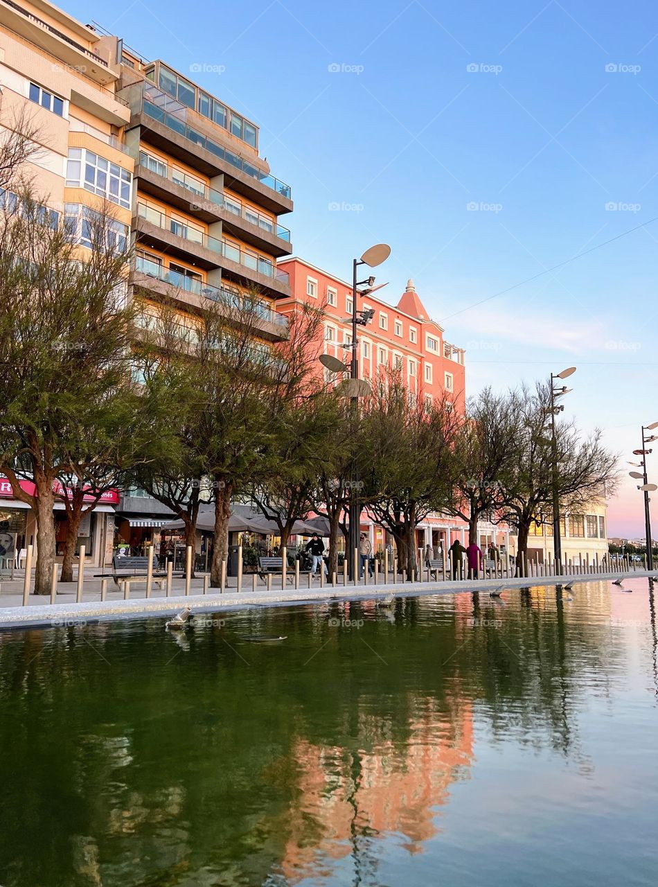 Architecture and reflection 