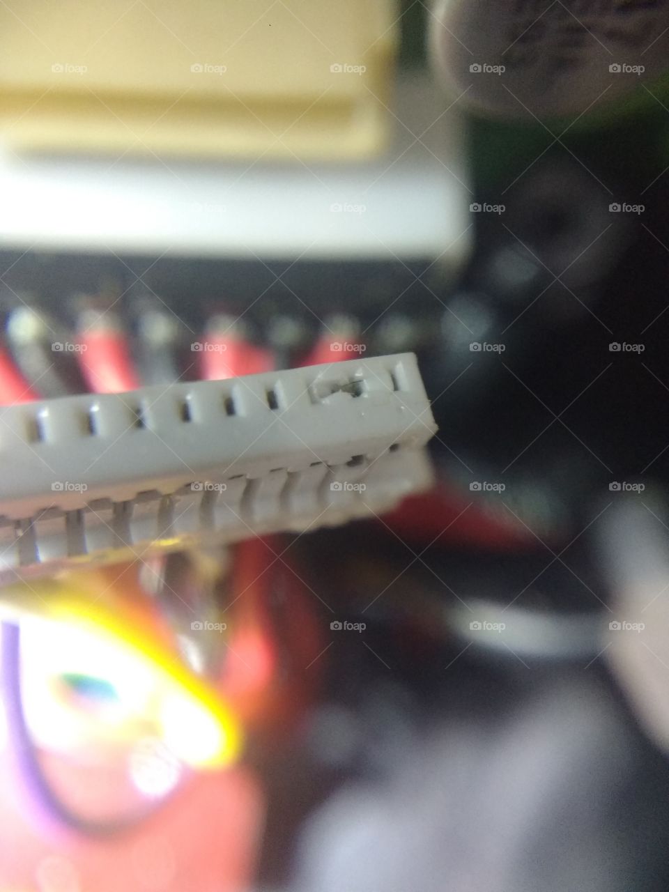 damaged data cable connection