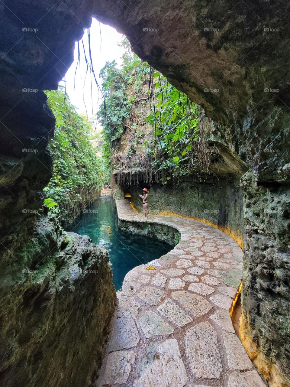 en un cenote mexicano