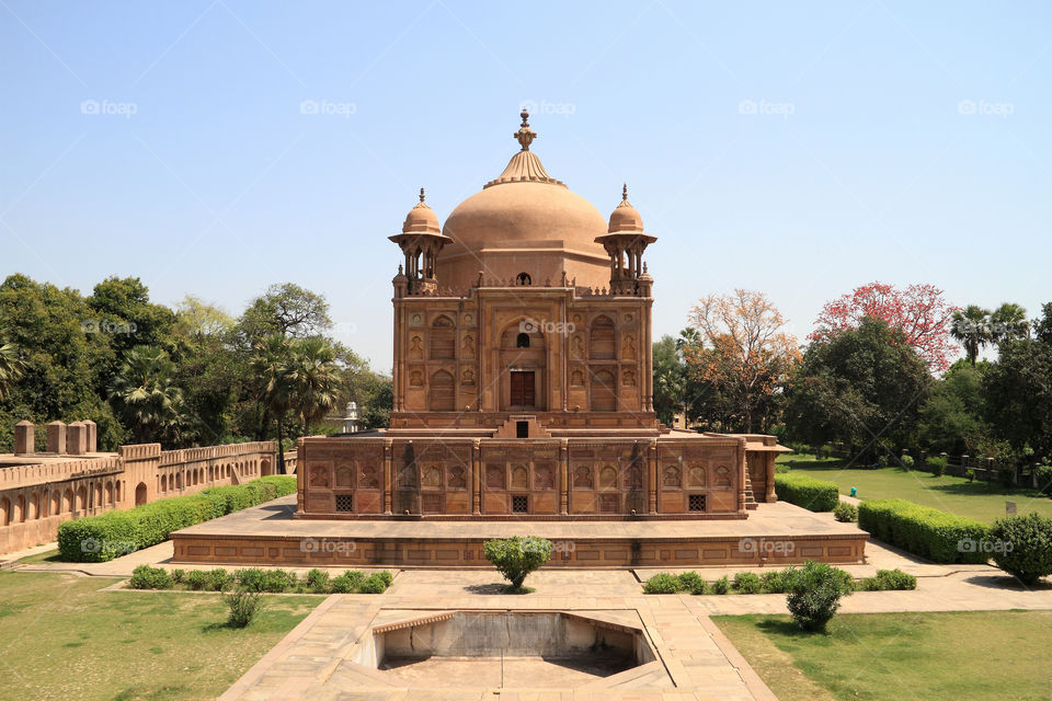 Building inside the Khusroo Bagh, allahabad, uttar Pradesh, India