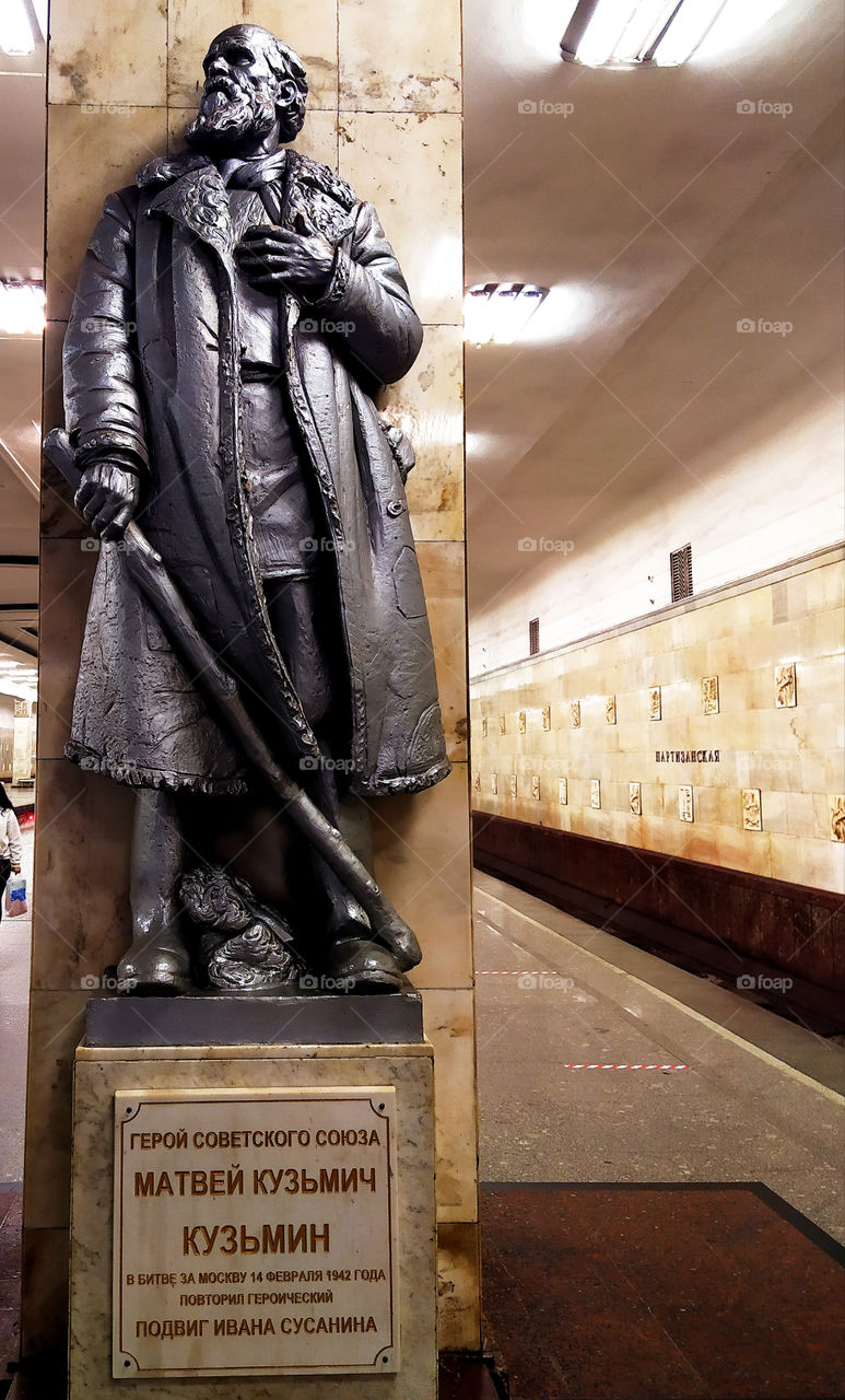 Living for the world... Moscow Metro