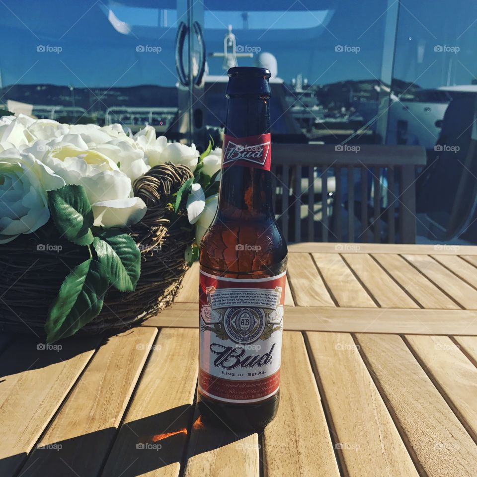 Boat, beer and sun