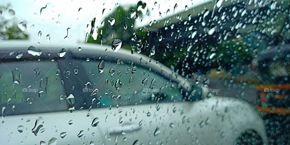 #raindrop#enjoy#car#traffic#window#bokeh#vivid mode#