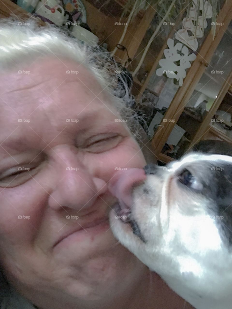 Not my best look but when my hands are occupied with the camera then my pup thinks it’s the perfect opportunity to lick my face; all over! Ugh that even includes my nose & the inside of my mouth the reason for the very tightly pursed mouth!!!! 🤣