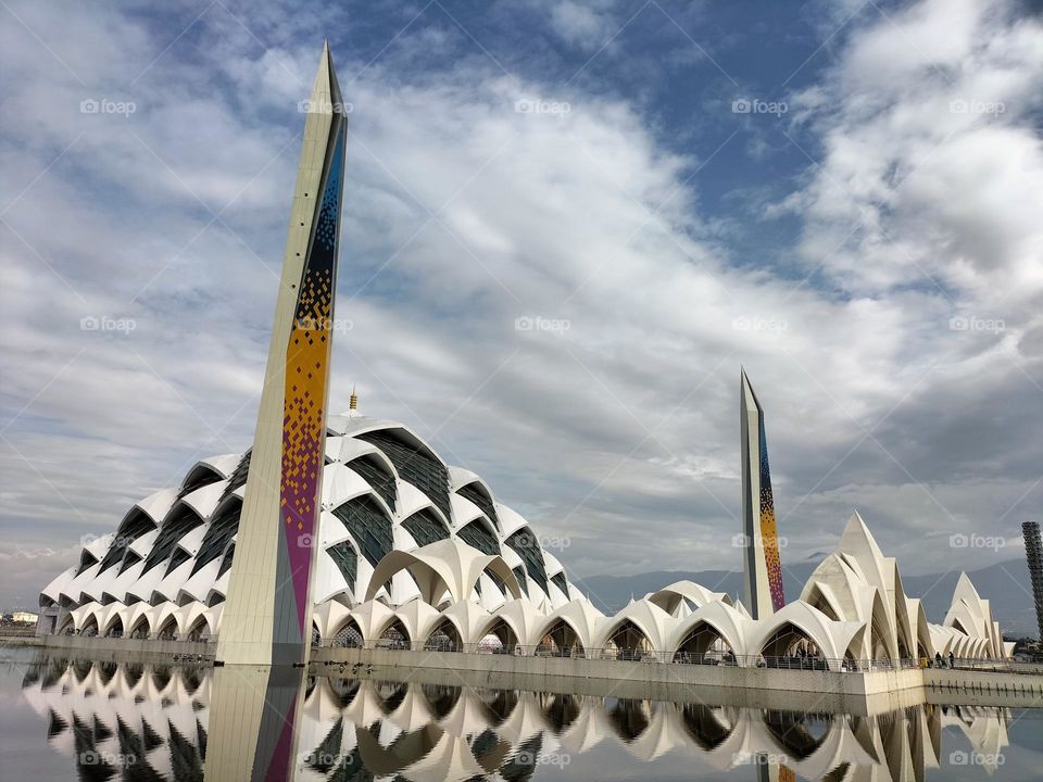al jabar mosque with cool architecture