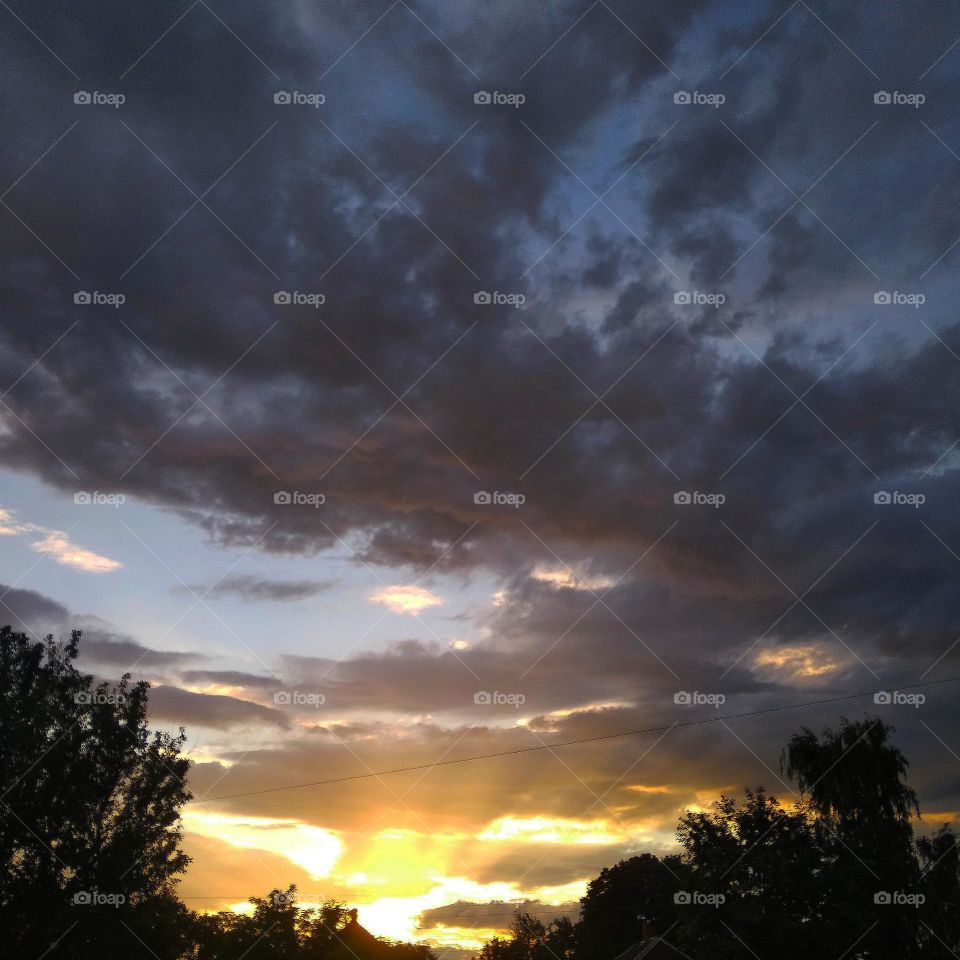 Evening sky, sunset.