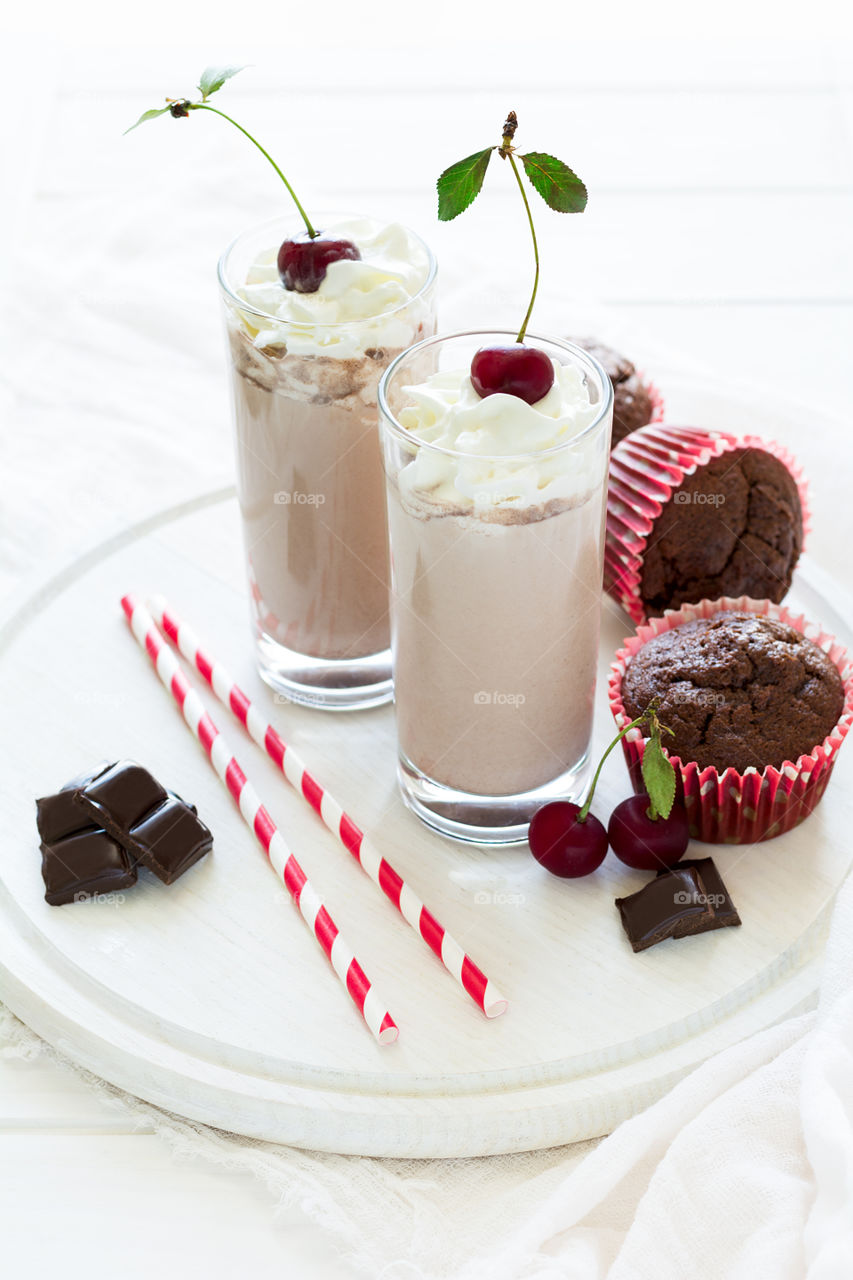 Chocolate cocktails and muffins