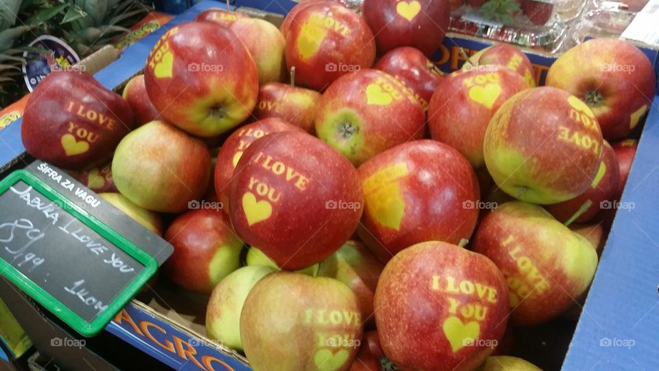 I love you apple