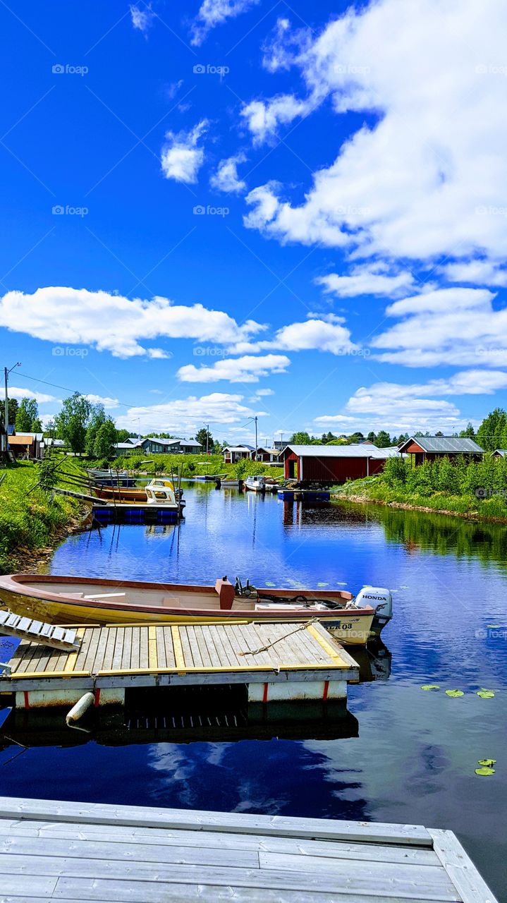 summerday in Sundom small marina