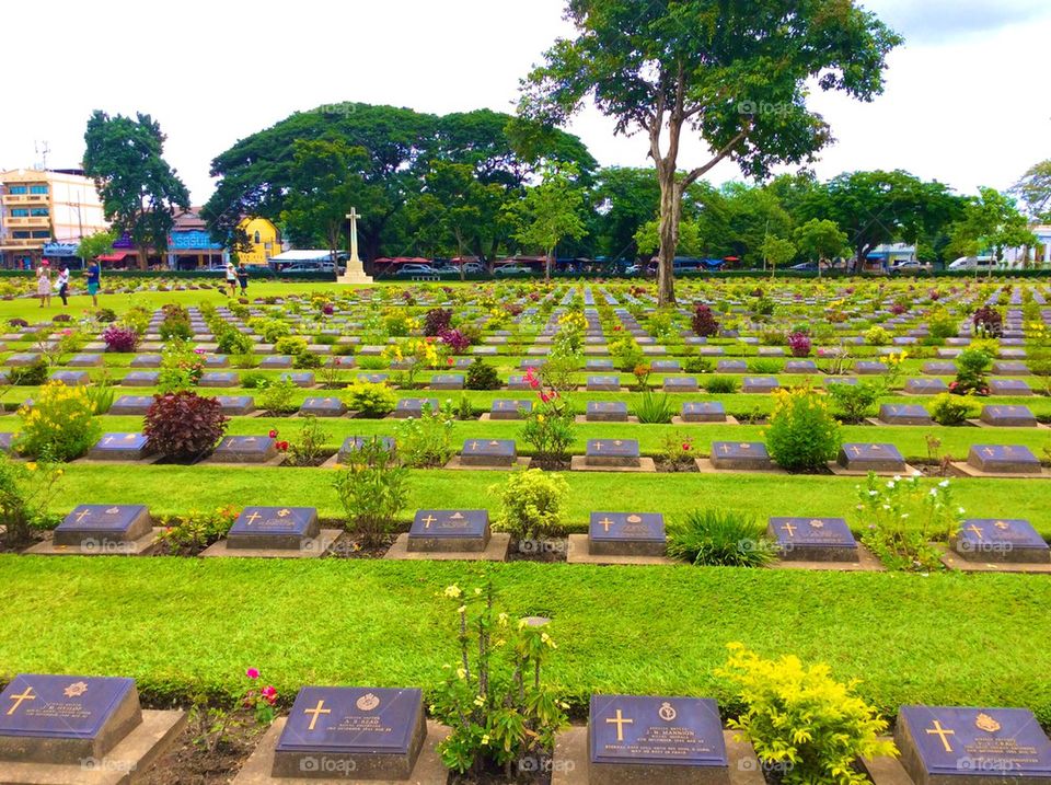 kanchanaburi war cemetery.