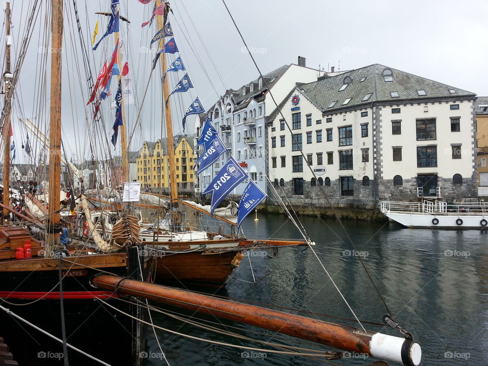 Summer vacation in Norway. Norway is truly fantastic. The landscape varies from fjords, mountains, snow all within the same area๐๐๐