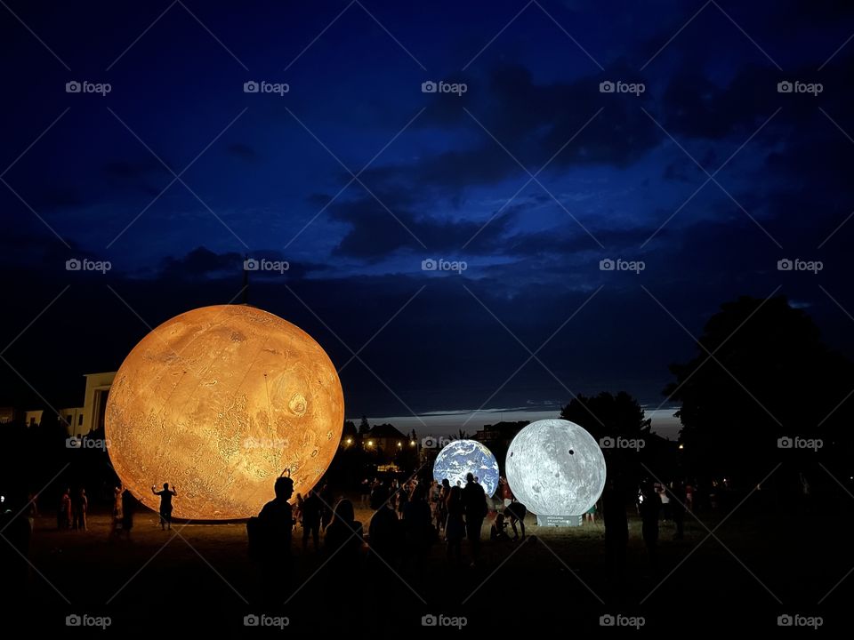 Night Mars and moon models 2