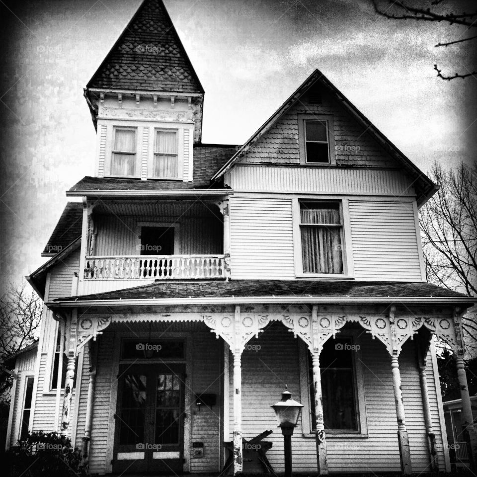 Spooky victorian 