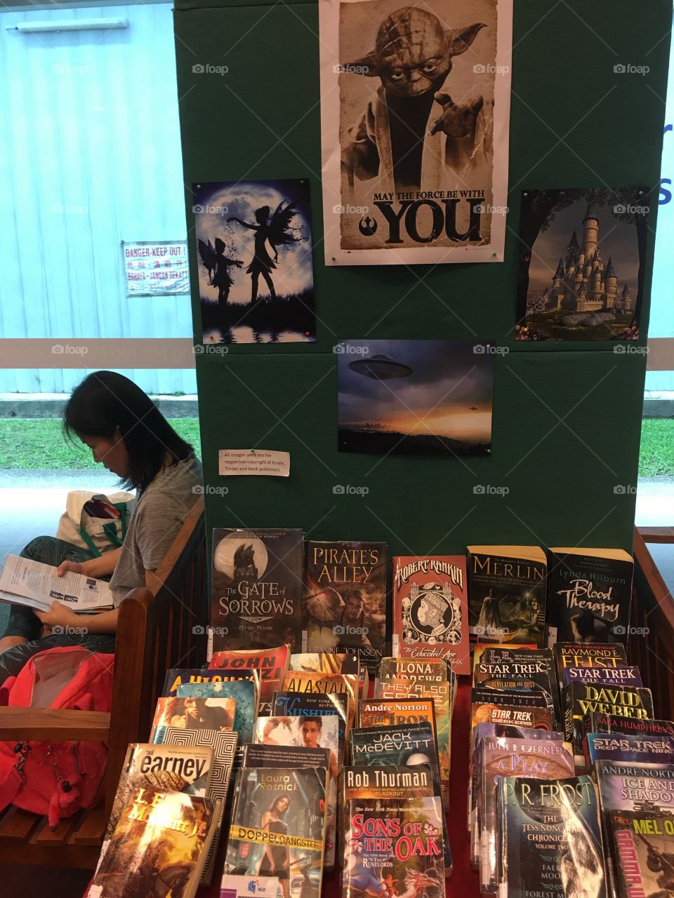 Library
Focus Reading
Books
